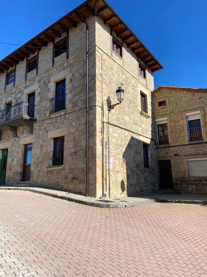 Apartamentos Rurales La Plaza 2 Duruelo de la Sierra Eksteriør bilde
