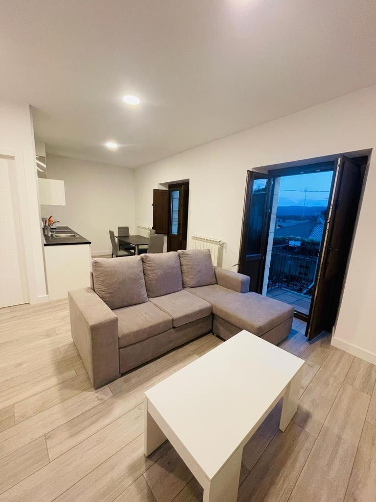 Apartamentos Rurales La Plaza 2 Duruelo de la Sierra Eksteriør bilde